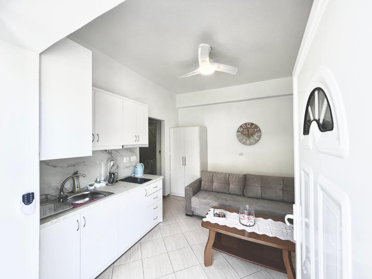 Propery Under Renovation Apartment Sarande Ngoại thất bức ảnh