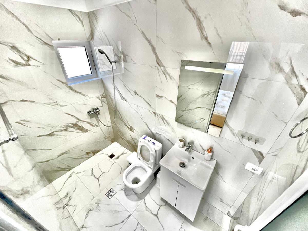 Propery Under Renovation Apartment Sarande Ngoại thất bức ảnh