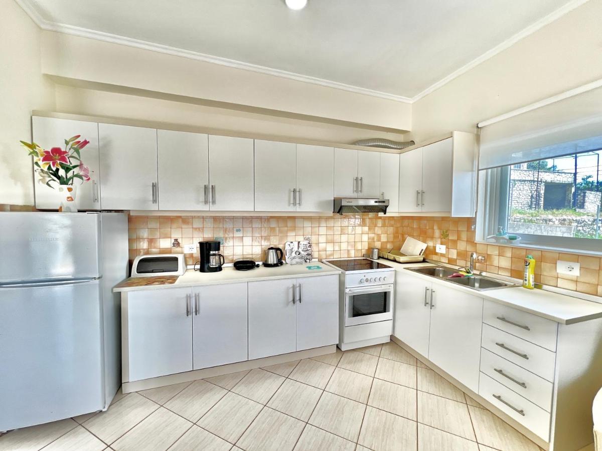 Propery Under Renovation Apartment Sarande Ngoại thất bức ảnh